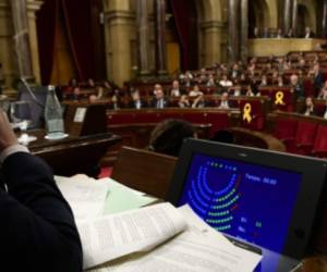 El Parlamento catalán iniciará el sábado el debate para investir como presidente regional al editor Quim Torra. Foto: Agencia AFP