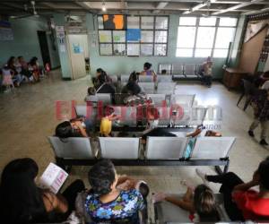 Las autoridades de Salud revisarán el déficit de personal que existe en las áreas de los hospitales para fortalecer la consulta externa y en especial las cirugías que se han dejado de realizar. Foto: El Heraldo.