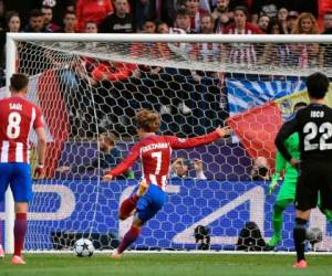 El pasado año, tras caer en la final de 'Champions' ante el Real Madrid, Simeone dejaba a todos con las dudas de una posible salida, algo que el miércoles no se repitió. Foto: AFP