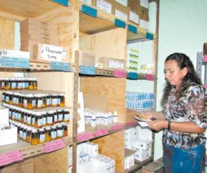 Las autoridades regionales del Seguro Social en Choluteca aseguran que el abastecimiento de medicamentos se ha incrementado de un 50 por ciento a un 80 por ciento en los últimos años. Foto Marlin Herrera.