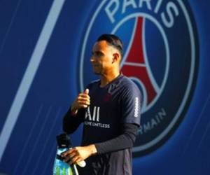 Keylor Navas es el nuevo portero de Paris Saint-Germain. Foto: PSG/Twitter.