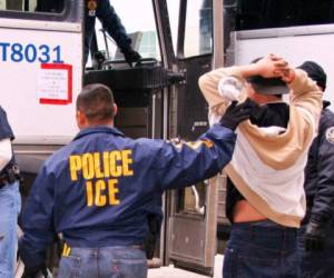 Los 21 detenidos recibieron un documento para que se presentaran a un tribunal de inmigración. Foto: ICE