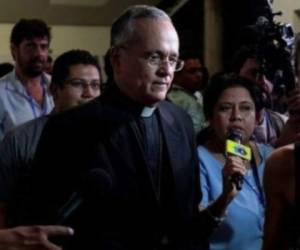 La decisión se anunció el miércoles durante una rueda de prensa capitalina con el presidente de la Conferencia Episcopal, cardenal Leopoldo Brenes, y el propio Báez, quien expresó su “tristeza y dolor” por tener que abandonar su país.