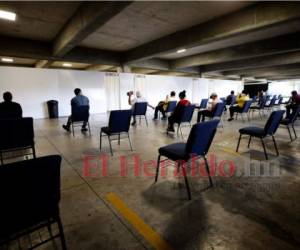 En las atenciones de ayer no se ocuparon todas las sillas de espera del triaje ubicado en el Centro Cristiano Internacional (CCI). Foto: Emilio Flores / EL HERALDO.