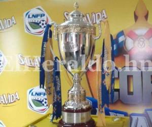 Esta es la copa que alzará el campeón del Clausura (Foto: EL HERALDO)