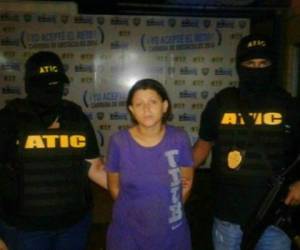 La mujer detenida por agentes de la ATIC.