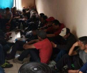 Los inmigrantes se encontraban en una casa en condiciones insalubres. Foto: Cortesía Laportada.mx