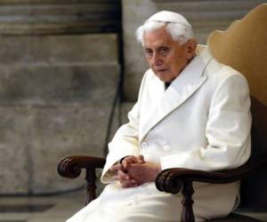 Benedicto XVI viajó en junio a Alemania para visitar por última vez a su hermano Georg, quien estaba hospitalizado, una visita particularmente conmovedora. Foto: AP