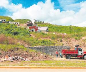 En el colapsado proyecto, producto de una falla, habitan aún 51 familias.