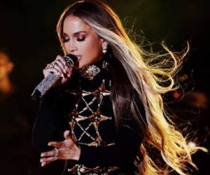 JLo durante un concierto. Foto Instagram