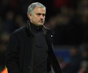 El portugués José Mourinho es el entrenador del Manchester United. (AFP)