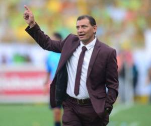 Jorge 'Zarco' Rodríguez fue nombrado como técnico interino para dirigir la selección de El Salvador. Foto: AFP