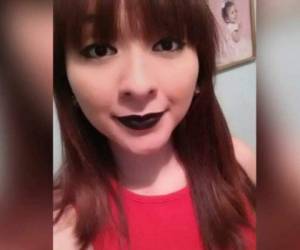 Karina Yibely Andino se ha destacado por su belleza con tan solo 18 años de edad, quien en el 2014 fue la reina juvenil de la feria del municipio de Petoa, Santa Bárbara.