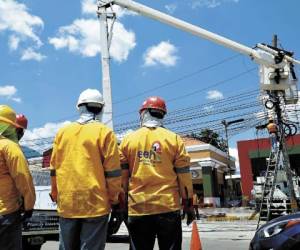 El trabajo de EEH ha sido cuestionado por los exagerados cobros del consumo de energía y por las lecturas promedio.