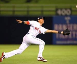 Dubón en una foto de una de sus atrapadas en la AFL. Foto: Boston Red Sox.