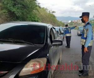 Los agentes de la DNVT realizan constantes operativos para revisar documentación y también para prevenir incidencias. Foto: El Heraldo