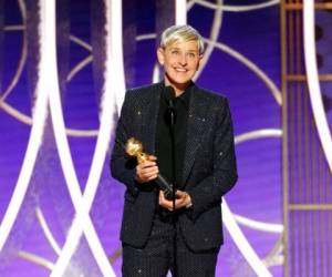 Ellen DeGeneres recibe el Premio Carol Burnett a la trayectoria en la TV durante la 77ma entrega anual de los Globos de Oro. Foto: AP.