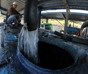 El vital líquido será distribuido a las zonas altas de la capital a través de camiones cisterna que alquilarán las autoridades del Sanaa. Foto: Johny Magallanes