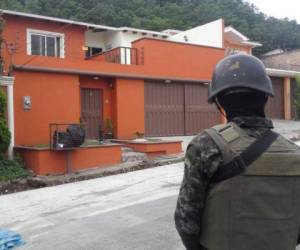 Varios allanamientos se realizaron en lujosas casas en la capital de Honduras.