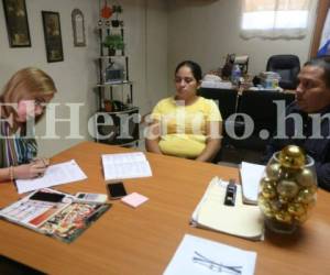 Carmen María Espinal hará trabajo comunitario tras descuidar a su niña de 6 años que se quemó con pólvora en la capital de Honduras (Foto: Alex Pérez / El Heraldo Honduras / Noticias de Honduras )