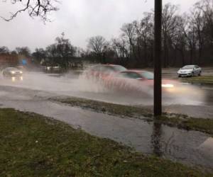 La madrugada del martes cayeron 10 centímetros de lluvia en Chicago y antes del atardecer se pronostican entre 2 y 7 centímetros de lluvia. Foto: Agencia AP