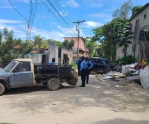 El vehículo quedó en medio de la calle. Foto: Cortesía.