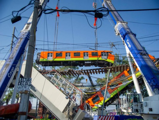 El tramo donde ocurrió el accidente fue construido por una firma de Carlos Slim, reconoció un vocero del magnate mexicano. Foto: Agencias AFP.