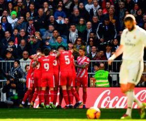 El Real Madrid acabó con 10 por la expulsión, por doble amarilla, de su capitán Sergio Ramos (90). Foto AFP