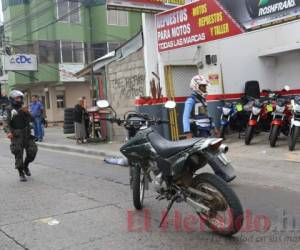 En pleno bulevar CEE y a la luz del día ultimaron a disparos a José Miguel Ramos Ávila, presuntamente por robarle su motocicleta.