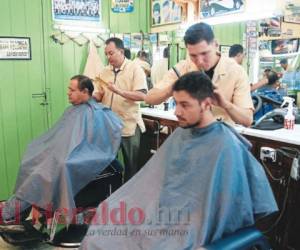 Pequeños negocios como barberías, comedores y souvenirs han cerrado por altos costos de operación y ventas bajas. Otros negocios como barbería Colonial se mantienen luchando desde hace 29 años.