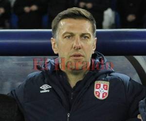 El exdefensa internacional Mladen Krstajic será el seleccionador de Serbia en el Mundial de Rusia-2018.
