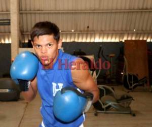 Jorge Luis Medina, es el joven boxeador de 22 años, con el sueño de llegar a las olimpiadas y Mundiales más próximos. (Foto: El Heraldo)