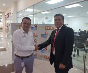 Con este saludo se dio por concluido el acuerdo entre Empresa Energía Honduras y Cooperativa ELGA.