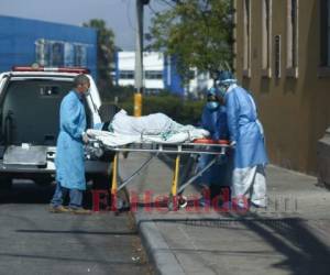 En el registro oficial Honduras pasó la barrera de los 400 fallecidos. Foto: Emilio Flores | EL HERALDO.