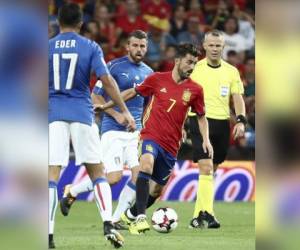 El delantero David Villa tuvo participación en el juego eliminatorio entre España e Italia