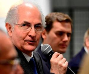 Ledezma, de 62 años, está acusado de formar parte de una conspiración contra el presidente Nicolás Maduro. Foto AFP