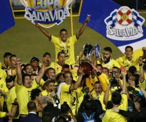 Real España se consagró campeón nacional por 12 vez en el fútbol nacional. Foto: Alex Pérez / El Heraldo.