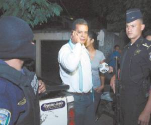 El periodista Jeovanny Castro fue interceptado anoche por desconocidos armados, quienes lo raptaron y despojaron de sus pertenencias.