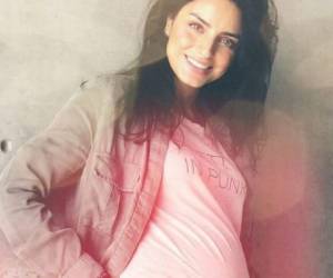 La hermosa Aislinn Derbez a sus 30 años se convertirá en mamá por primera vez. Foto: Instagram