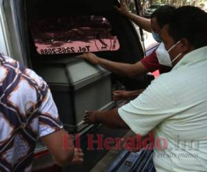 El cuerpo de José Obdulio Rodríguez fue retirado de la morgue. Foto: El Heraldo