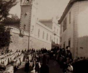 Los desfiles alcanzaron mayor notoriedad en 1940 con el gobierno de Tiburcio Carias Andino. Foto: Elpulso.hn