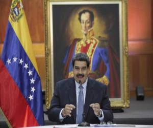 El presidente de Venezuela, Nicolás Maduro, celebra una conferencia de prensa con medios extranjeros en el palacio presidencial de Miraflores.