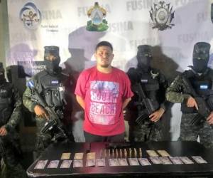 El detenido, supuesto miembro de la Mara Salvatrucha, fue identificado como Edwin Alexander López Castellanos. (Foto: Fusina)