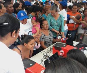 Nacionalistas continúan consulta sobre reelección en Honduras. Fotos, Mario Urrutia.