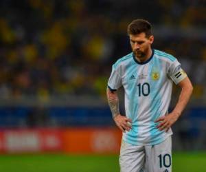 Messi explotó tras ser expulsado por el paraguayo Mario Díaz de Vivar en el duelo que Argentina derrotó 2-1 a Chile por el tercer puesto de la Copa América. Foto: AFP.