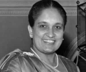 Sirima Bandaranaike deseaba continuar el trabajo de su marido y será jefa de gobierno hasta 1965.