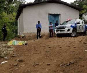El cadáver del menor fue lanzado frente a una iglesia de la zona.