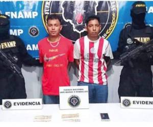 Los detenidos son Osman Samuel García Silva, alias 'El Chalo' de 28 años, y Marvin Leonel Obando Silva, alias 'La Sombra' de 26 años. Foto cortesía FNAMP