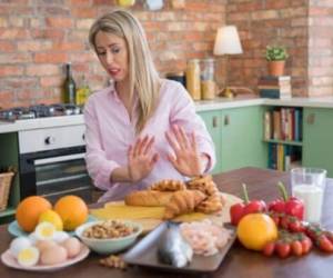 Si eres intolerante al gluten es mejor que dejes de lado el consumo de panes, tortas o pasta.