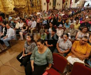 Se celebró una misa en la Catedral de Tegucigalpa para celebrar el 438 aniversario de Tegucigalpa. Foto:MarvinSalgado/ELHERALDO